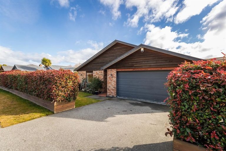 Photo of property in 17 Mavora Road, Lake Hayes, Queenstown, 9304