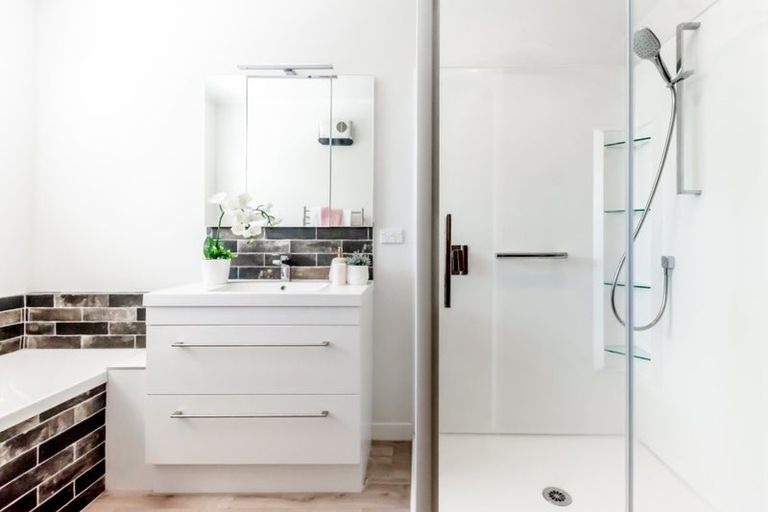 Photo of property in 40 Te Rauparaha Street, Otaki, 5512