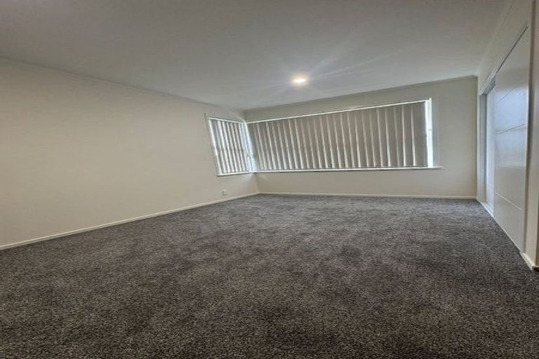 Photo of property in 1 Rondorlyn Place, Manurewa, Auckland, 2102