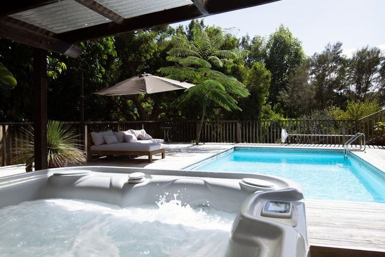 Photo of property in 136 Landing Road, Kerikeri, 0230