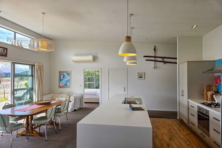Photo of property in 8 Dwyer Place, Lake Tekapo, 7999