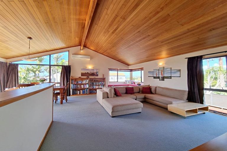 Photo of property in 1/11 Faulkner Road, Northcote Point, Auckland, 0627