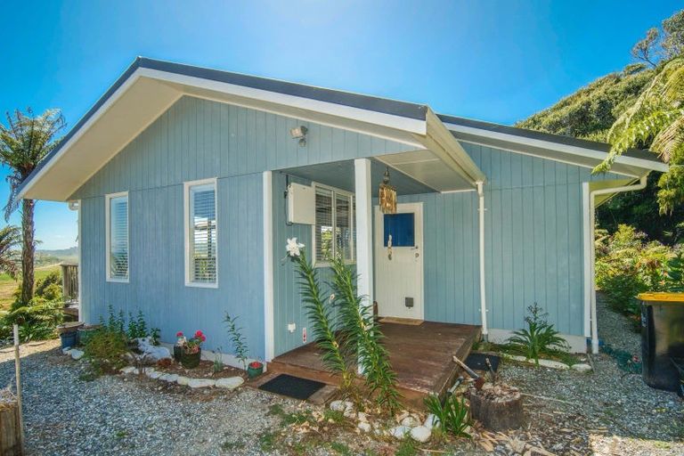 Photo of property in 17 Fairburn Place, Charleston, Cape Foulwind, 7892