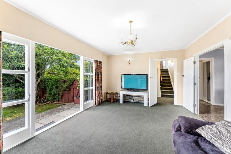 Photo of property in 1 Ruapae Grove, Trentham, Upper Hutt, 5018