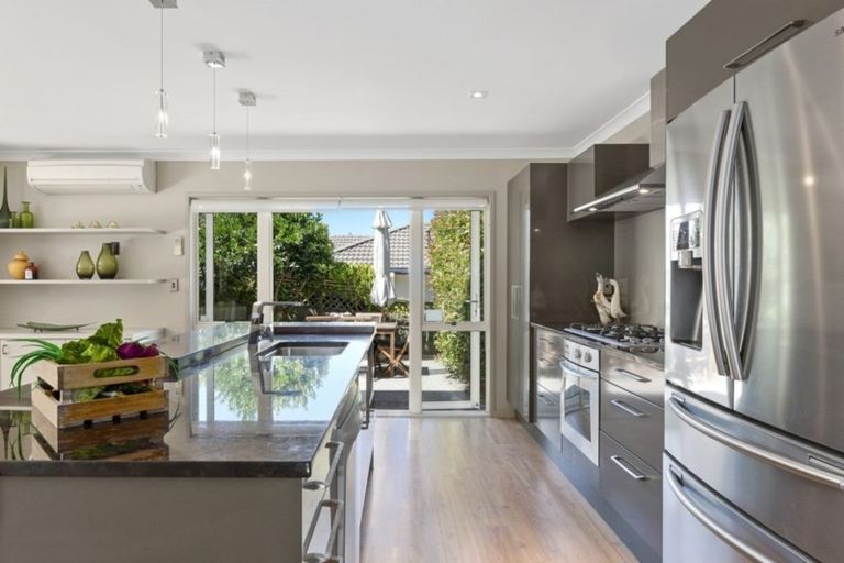 Photo of property in 14 Kenmure Place, Bethlehem, Tauranga, 3110