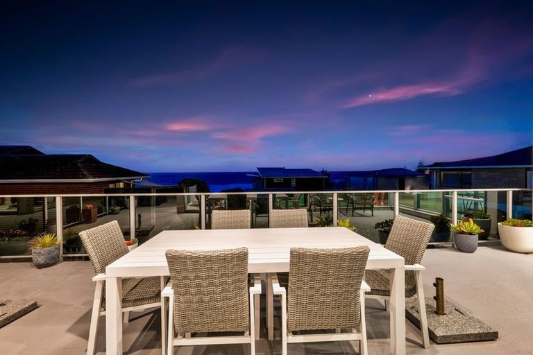 Photo of property in 2/5 Beach Street, Fitzroy, New Plymouth, 4312