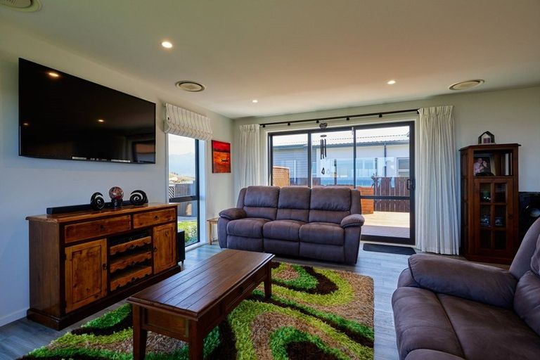 Photo of property in 28 Miromiro Drive, Kaikoura, 7300