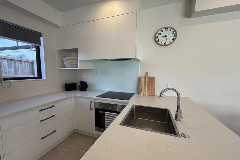 Photo of property in 6/39 Renata Crescent, Te Atatu Peninsula, Auckland, 0610