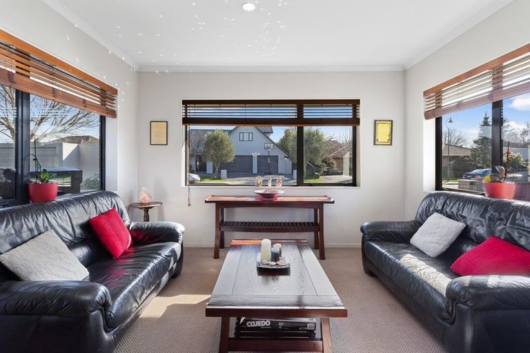 Photo of property in 16 Taunton Place, Rangiora, 7400