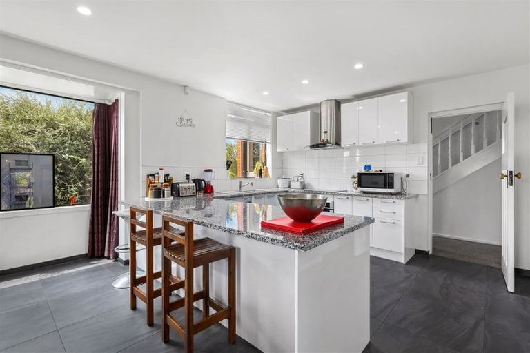 Photo of property in 15 Sawtell Place, Northcote, Christchurch, 8052