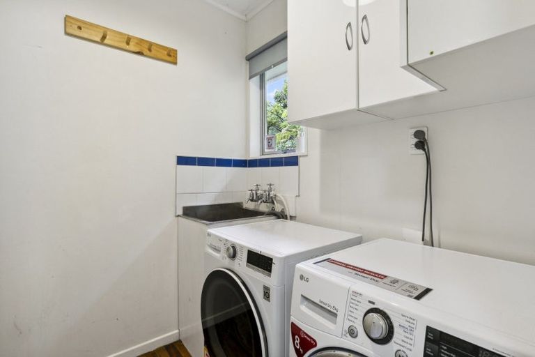 Photo of property in 85 Ruskin Road, Newlands, Wellington, 6037