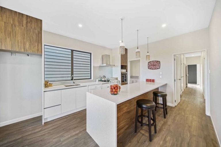 Photo of property in 30 Lusitano Drive, Karaka, Papakura, 2113