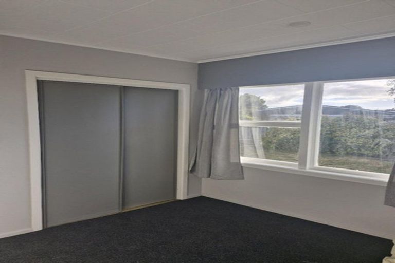 Photo of property in 11 Julian Place, Westown, New Plymouth, 4310