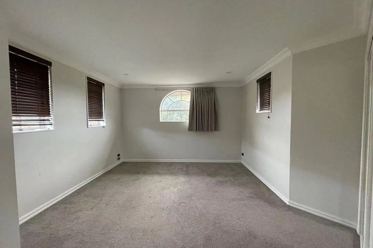 Photo of property in 38c Wicklam Lane, Greenhithe, Auckland, 0632