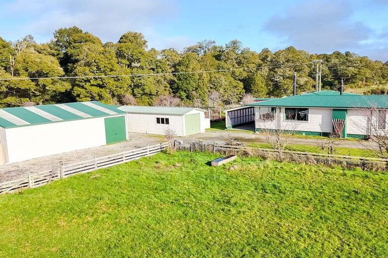 Photo of property in 7 Somerville Road, Mawheraiti, Reefton, 7895