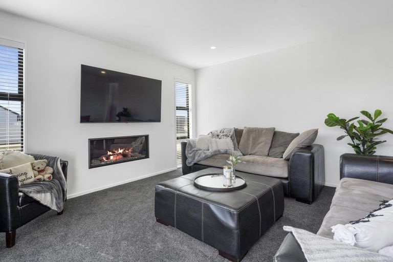 Photo of property in 31 Hotere Street, Rangiora, 7400