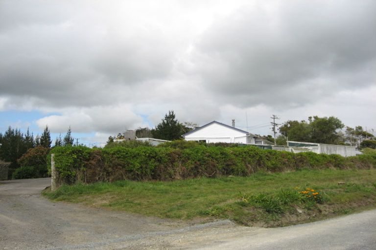 Photo of property in 347 Tawa Road, Kumeu, 0891