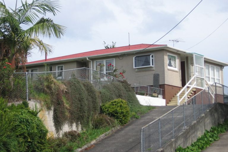 Photo of property in 25 Derwent Crescent, Titirangi, Auckland, 0604