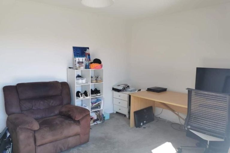 Photo of property in 1/114 Ocean View Road, Northcote, Auckland, 0627