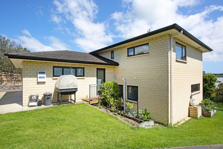 Photo of property in 114f Sandspit Road, Waiuku, 2123