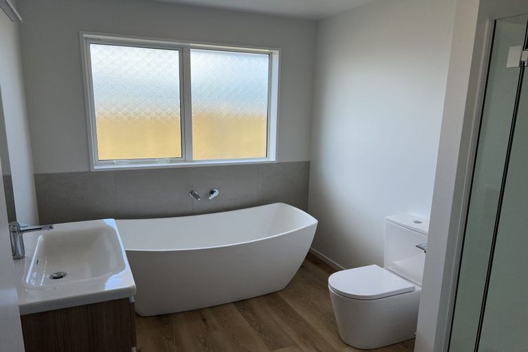 Photo of property in 60 Skibbereen Drive, Halswell, Christchurch, 8025