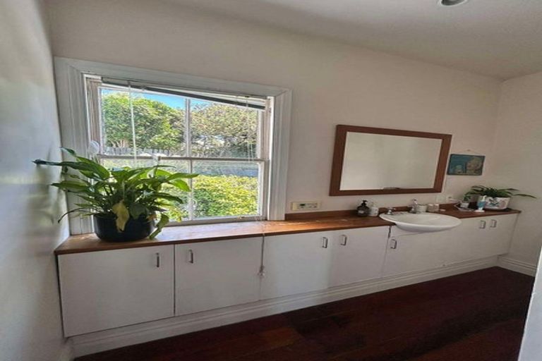 Photo of property in 89 Webb Street, Mount Cook, Wellington, 6011