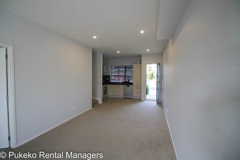 Photo of property in 26/11 Ray Small Drive, Papakura, 2110