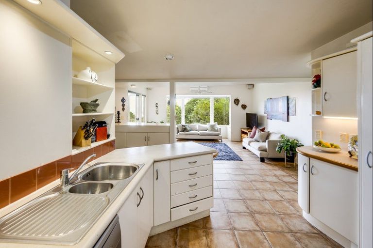 Photo of property in 2 Coleman Terrace, Hospital Hill, Napier, 4110