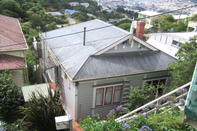 Photo of property in 34 Connaught Terrace, Brooklyn, Wellington, 6021