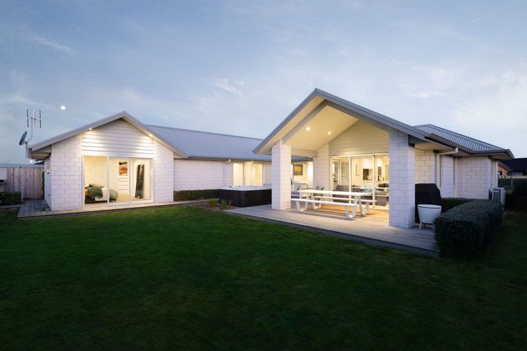 Photo of property in 46 Helen June Avenue, Flagstaff, Hamilton, 3210