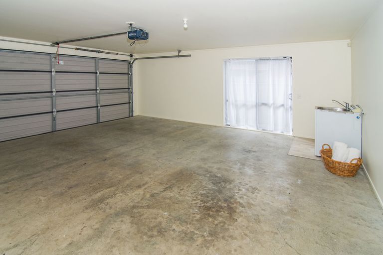 Photo of property in 85a Oxford Street, Tawa, Wellington, 5028