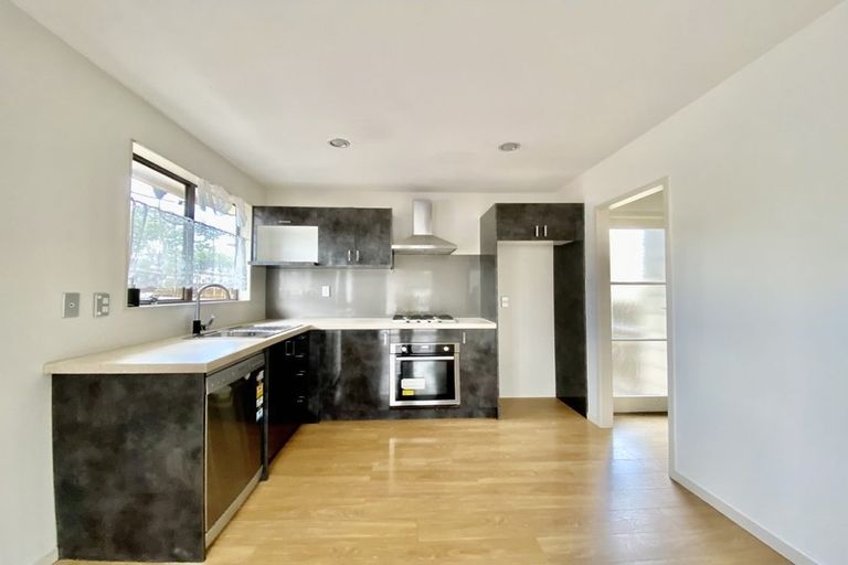 Photo of property in 1/97 View Road, Henderson, Auckland, 0612