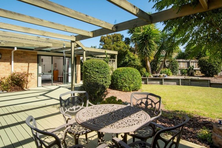 Photo of property in 17 Burnt Oak Drive, Pyes Pa, Tauranga, 3112
