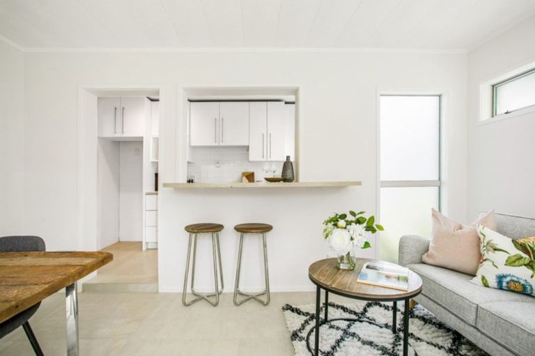 Photo of property in 7/23 Inverness Road, Browns Bay, Auckland, 0630