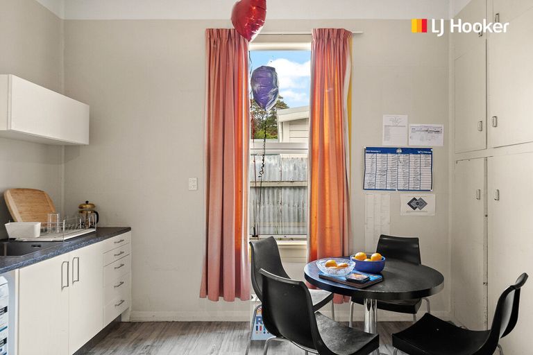 Photo of property in 385 South Road, Caversham, Dunedin, 9012