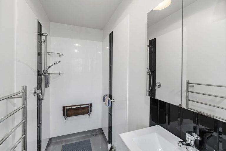 Photo of property in 1 Gunns Crescent, Cashmere, Christchurch, 8022