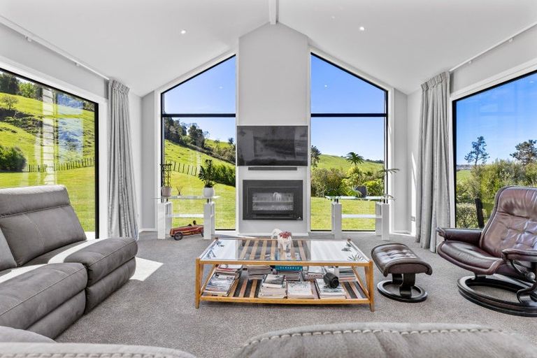 Photo of property in 28 Te Moenga Park, Acacia Bay, Taupo, 3330