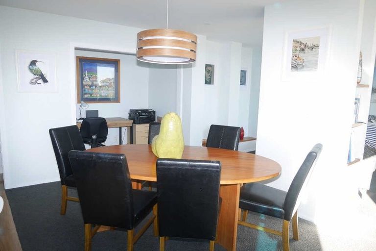 Photo of property in 156 Field Way, Waikanae Beach, Waikanae, 5036