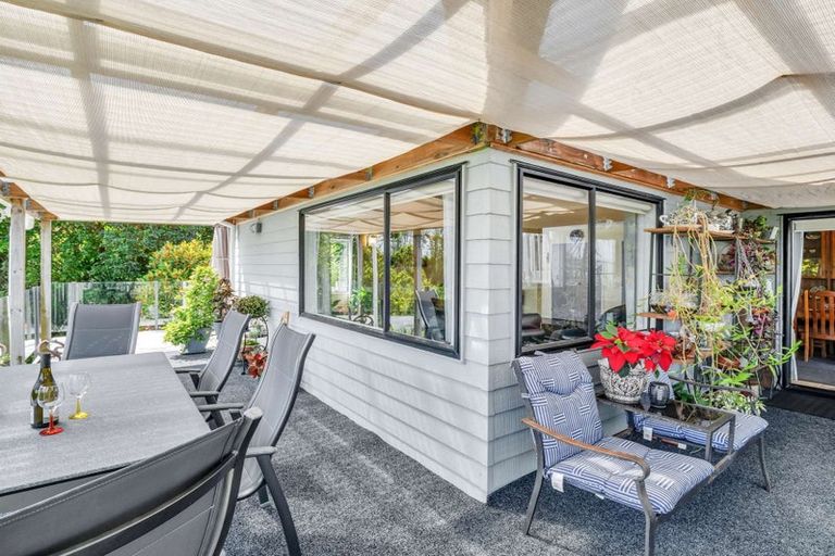 Photo of property in 11 North Way, Titirangi, Auckland, 0604