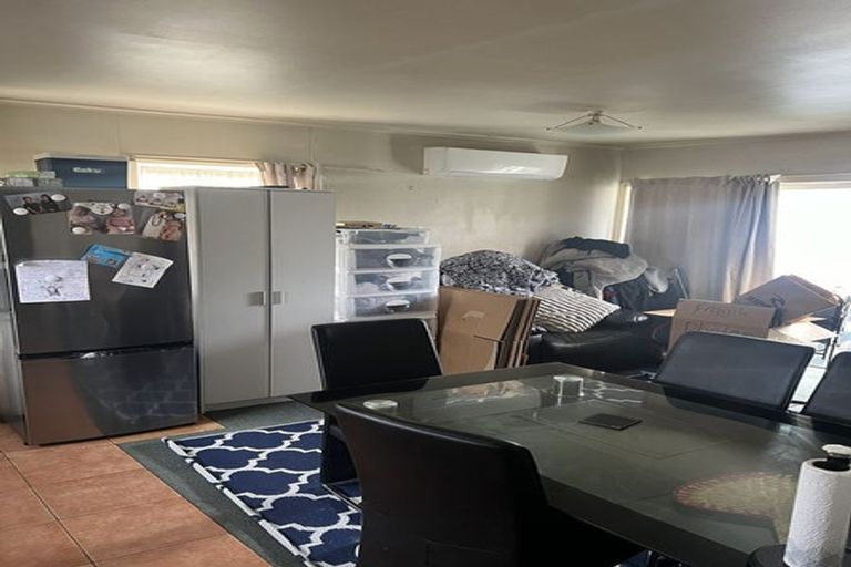 Photo of property in 2/164 Rangitoto Road, Papatoetoe, Auckland, 2025
