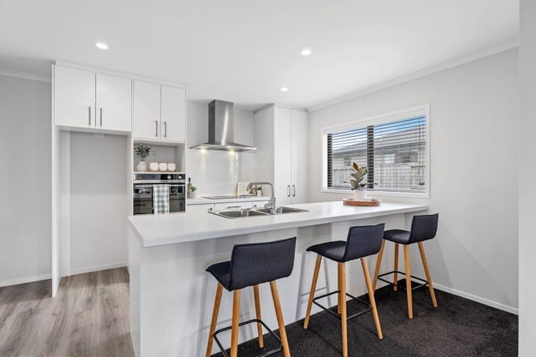 Photo of property in 81 Puhirake Crescent, Pyes Pa, Tauranga, 3112