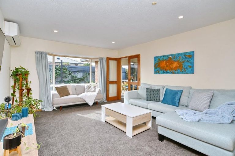 Photo of property in 5 Rossiter Avenue, Redwood, Christchurch, 8051