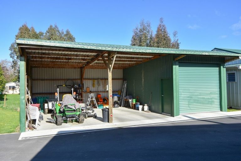 Photo of property in 65a Connollys Line, Carterton, 5713