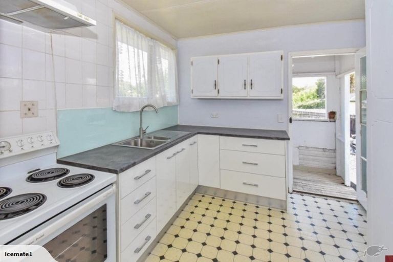 Photo of property in 18 Olive Crescent, Papatoetoe, Auckland, 2025