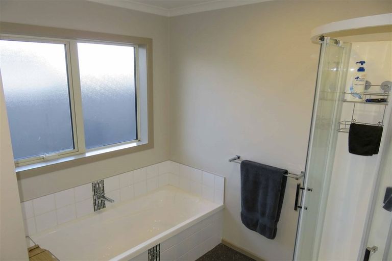 Photo of property in 11 Chesney Street, Heidelberg, Invercargill, 9812