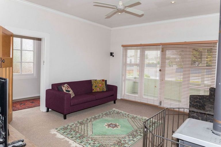 Photo of property in 46 Swinburn Street, Dannevirke, 4930