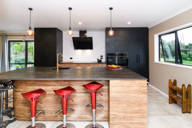 Photo of property in 21 Moonshine Valley Road, Aokautere, Palmerston North, 4471