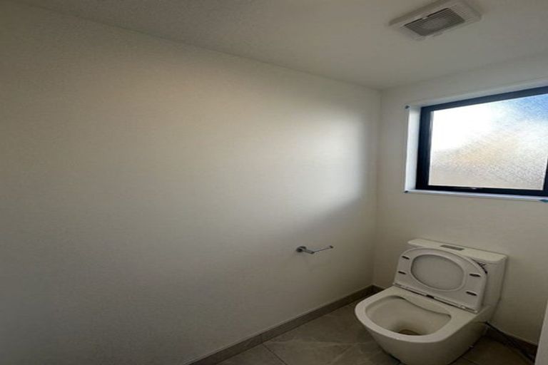 Photo of property in 16 Tukauri Place, Papakura, 2110