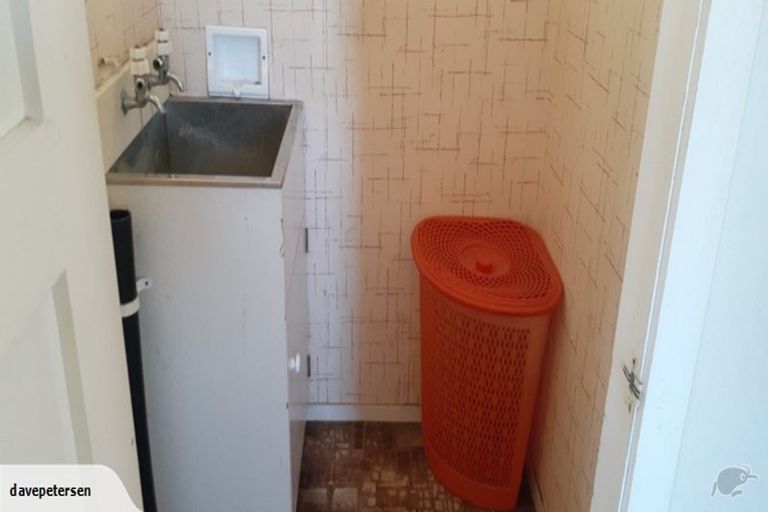 Photo of property in 23 Nuku Street, Tangimoana, 4822