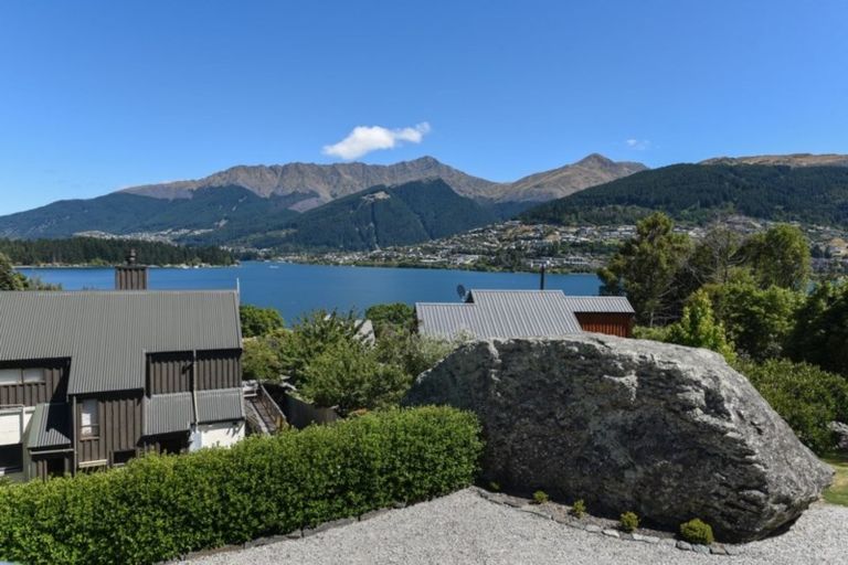 Photo of property in 536a Peninsula Road, Kelvin Heights, Queenstown, 9300